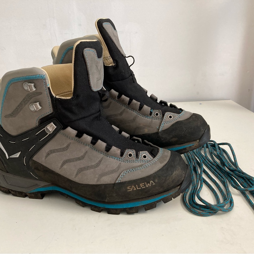 Salewa Mtn Trainer GTX Mid Hiking Approach Boots Women’s 9 9.5 41 barely used